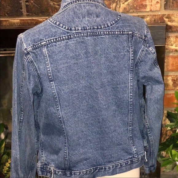 Cabela’s vintage jean jacket - Picture 3 of 4